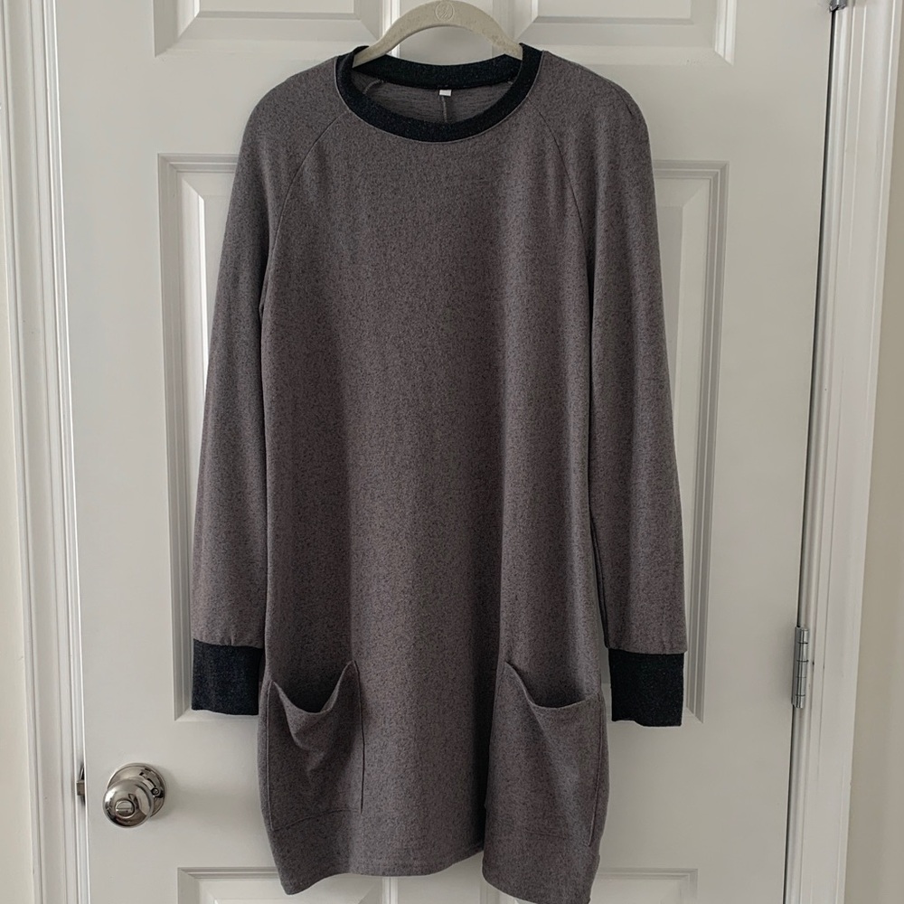 Gray Long Sleeve Tunic with Pockets M/L